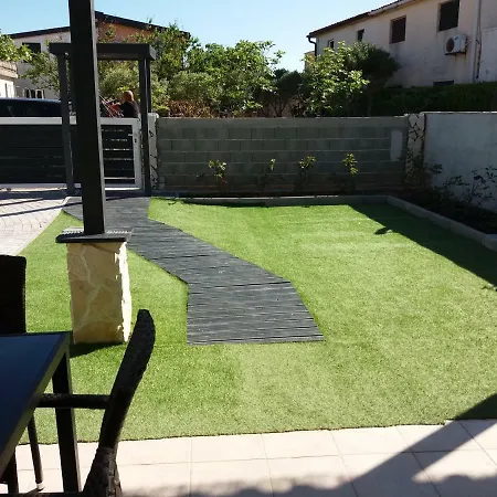 Relax Garden * Vir
