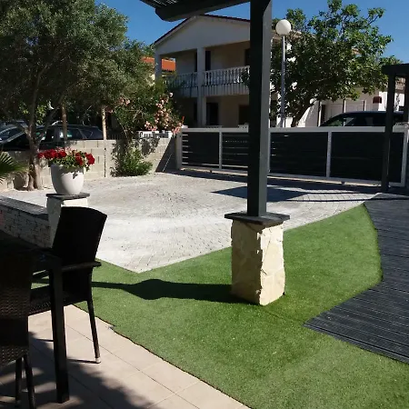 Relax Garden Villa *