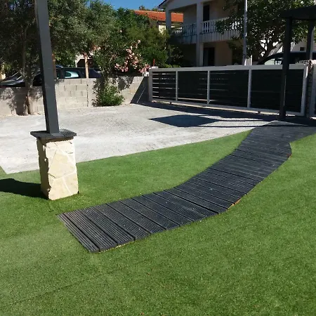 Villa Relax Garden Vir